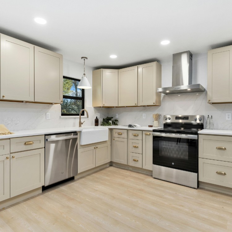 Painting and Remodeling in Cook County, IL Painting and Remodeling in Cook County, IL